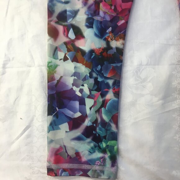 Live Love Dream Pretty Floral Capri Pants Womens Size XS Stretch Exercise Yoga - Picture 11 of 15
